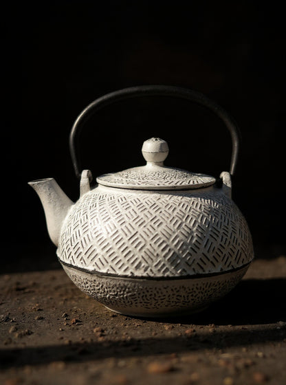 White - Cast iron teapot - 800ml