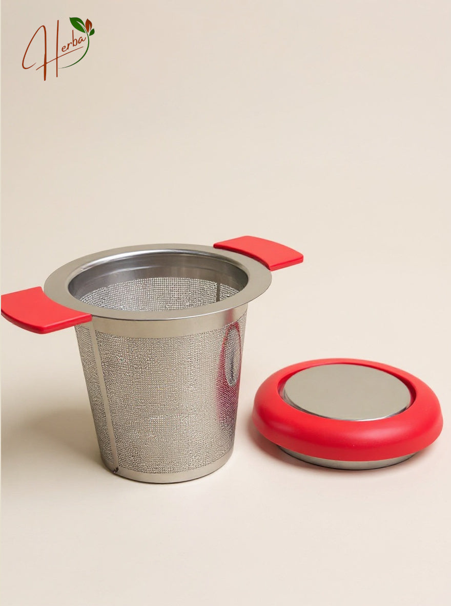 Stainless steel tea strainer with silicone handles
